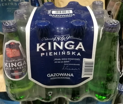 Kinga Pienińska Gazowana 330ml karton.jpg