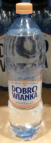 Dobrowianka Woda niegazowana 1,5l.jpg