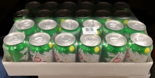 7up 330ml karton.jpg