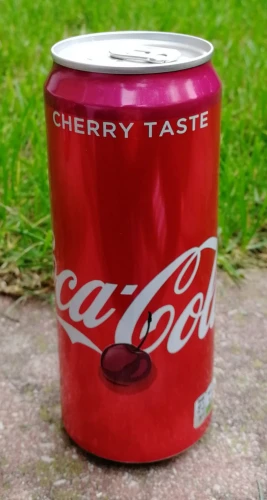 Coca Cola 330 ml Cherry.jpg